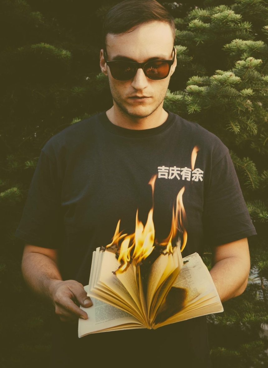 nonsap-visuals-ibPmZZ3JT9U-unsplash Književnost i cenzura – dva lica istog novčića