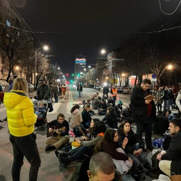 Studentska blokada: Čast je smrznuti se sa vama noćas