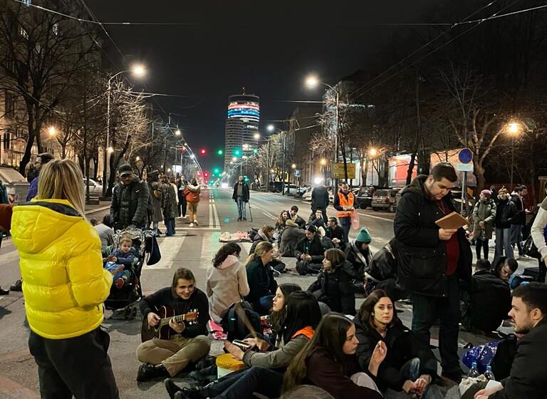 Studentska blokada: Čast je smrznuti se sa vama noćas