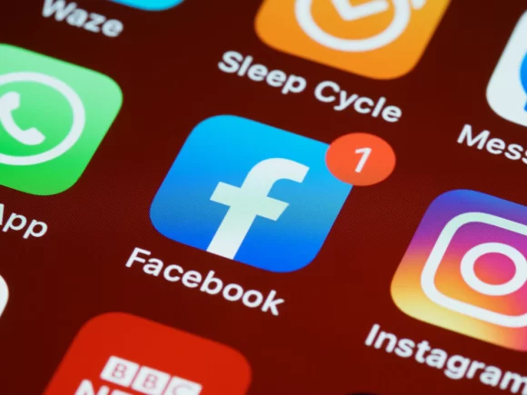 Facebook i Instagram pali: Uzrok nepoznat