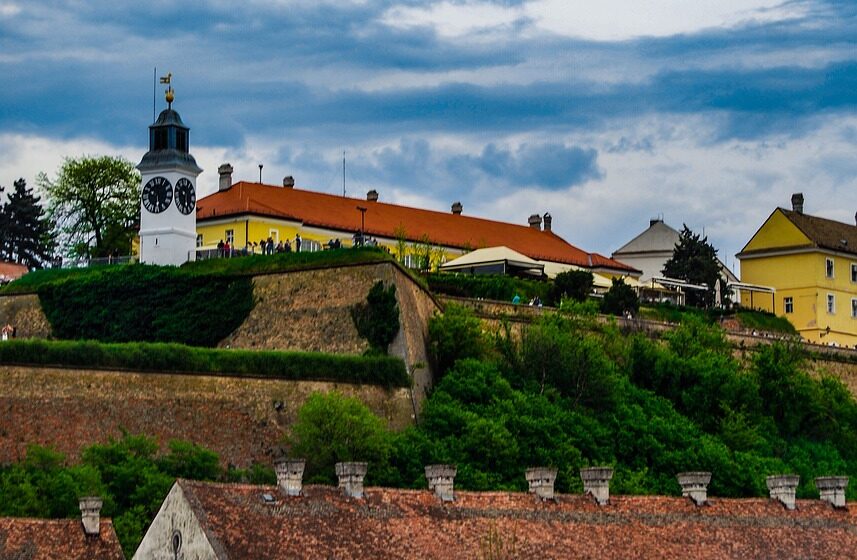 Kako smo za jedan dan obišli 10 kafana i upoznali Novi Sad na drugačiji način?