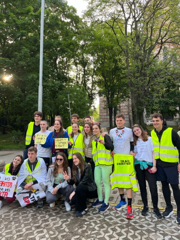 I u glavi, i u nogama, i u rukama – studenti nose štafetu i pisma
