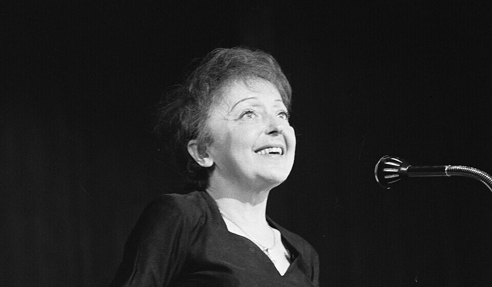 Usponi, padovi i muzika: Priča o ne tako lakom životu Edit Pjaf Usponi, padovi i muzika: Priča o ne tako lakom životu Edit Pjaf