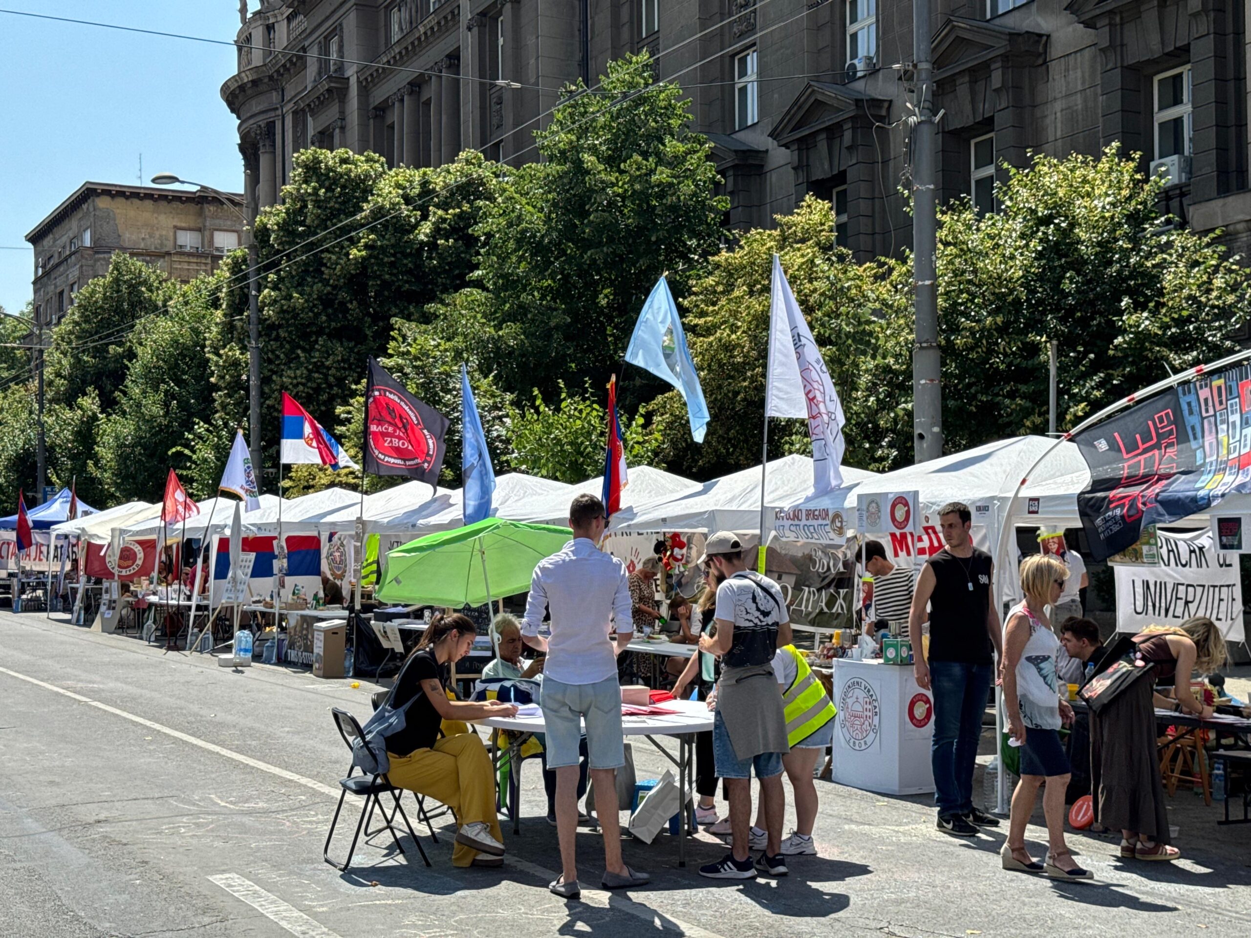 Pobunjeni univerzitet na raskrsnici: „Tu smo do daljnjeg” Pobunjeni univerzitet na raskrsnici: „Tu smo do daljnjeg”