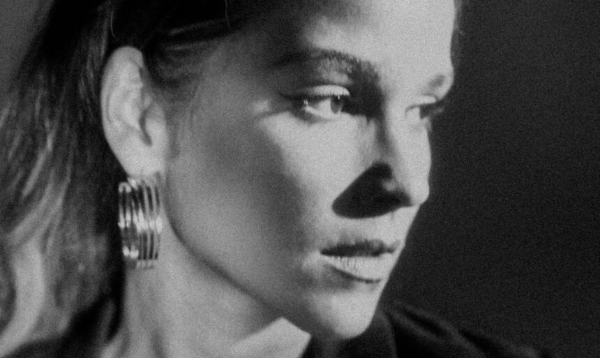 ce9711aa-c671-4f3a-b384-3be0eddb9823 „Ničija“, a svoja – Ivana Zečević između glume i muzike