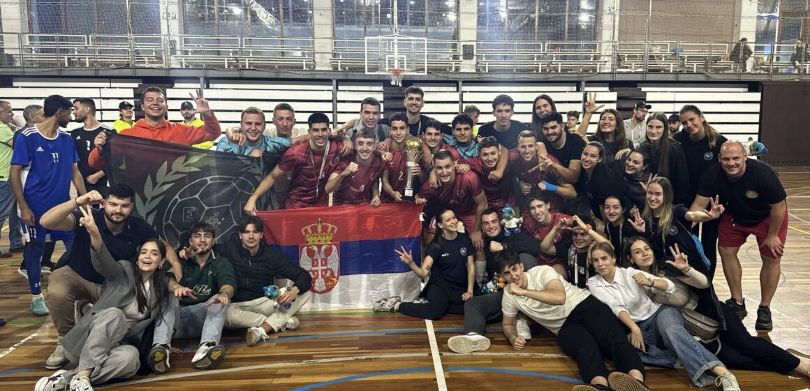 Novi uspeh naših studenata: Sportisti Ekonomskog fakulteta osvojili četiri srebra Novi uspeh naših studenata: Sportisti Ekonomskog fakulteta osvojili četiri srebra