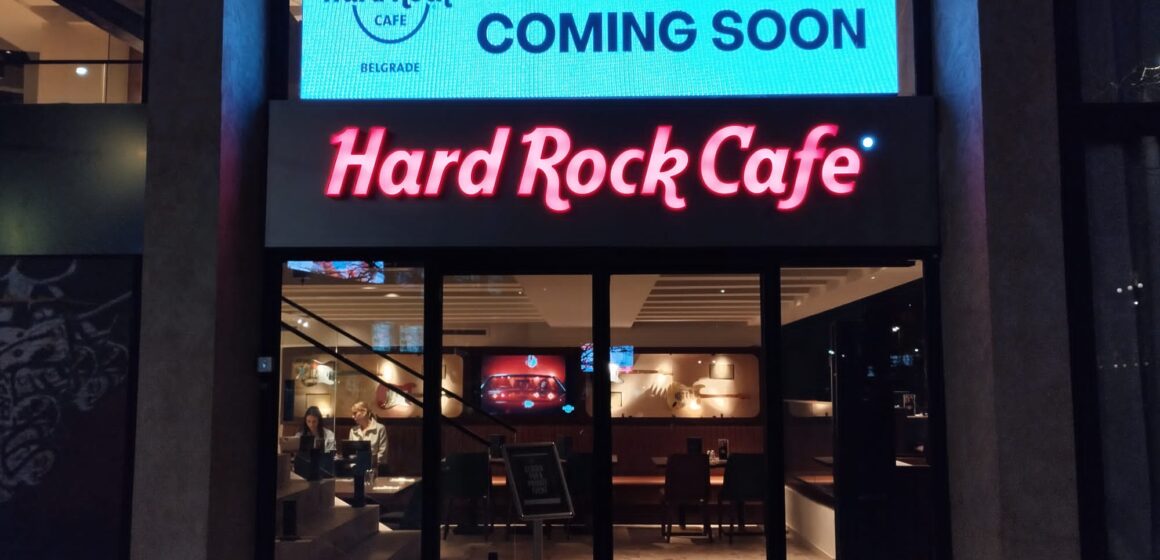 Po prvi put u Srbiji: Hard rok kafe otvoren u centru Beograda Po prvi put u Srbiji: Hard rok kafe otvoren u centru Beograda